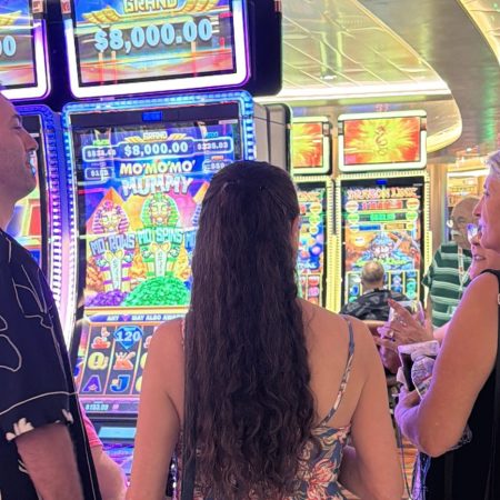 5 Casino People Watching Spots: The Entertainment Goes Beyond the Slots