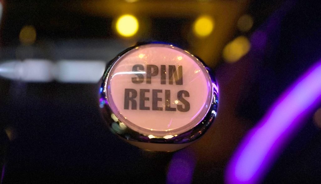 spin reels button