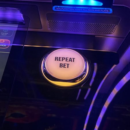 Do the Different Spin Buttons Work Differently on a Slot Machine?